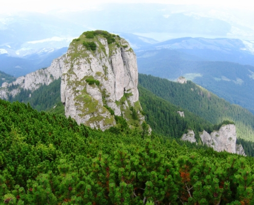 megalitii din carpati, constantin giurginca, arhivele transcendente, ceahlau, bucegi, megaliti