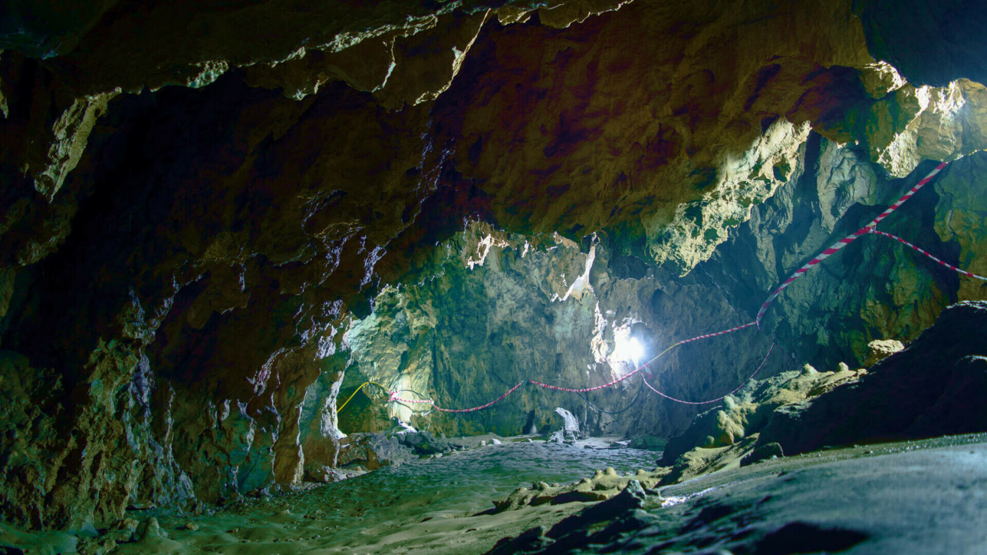 pestera polovragi, pestera lui zamolxe pestera polovragi, pestera lui zamolxe