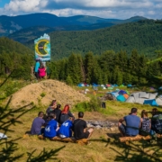 MOX 2025 începe azi 3 iulie: patru zile și trei nopți de muzică, natură și libertate la Valea Drăganului